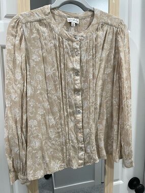 Wonderly Beige Floral Pintuck Button-Front Blouse